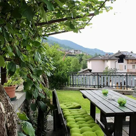 La Rosa, Views On Of Caldonazzo *