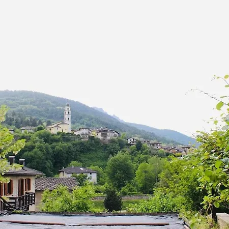 La Rosa, Views On Of Caldonazzo *